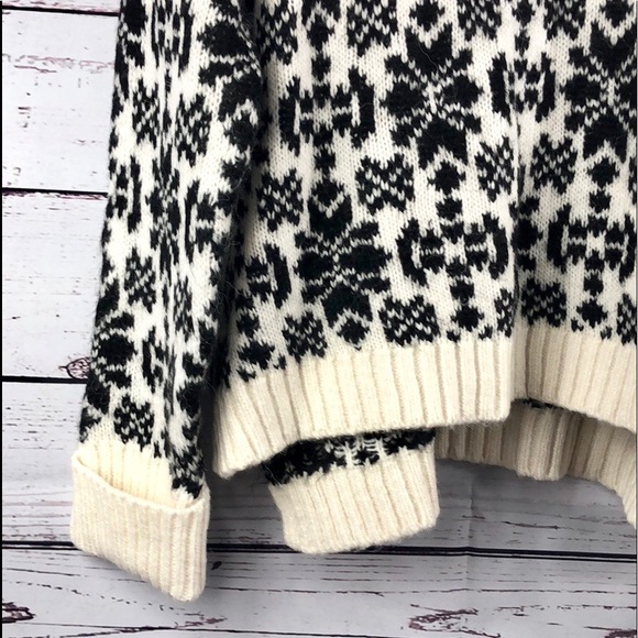 H&M knit sweater - Picture 2 of 5